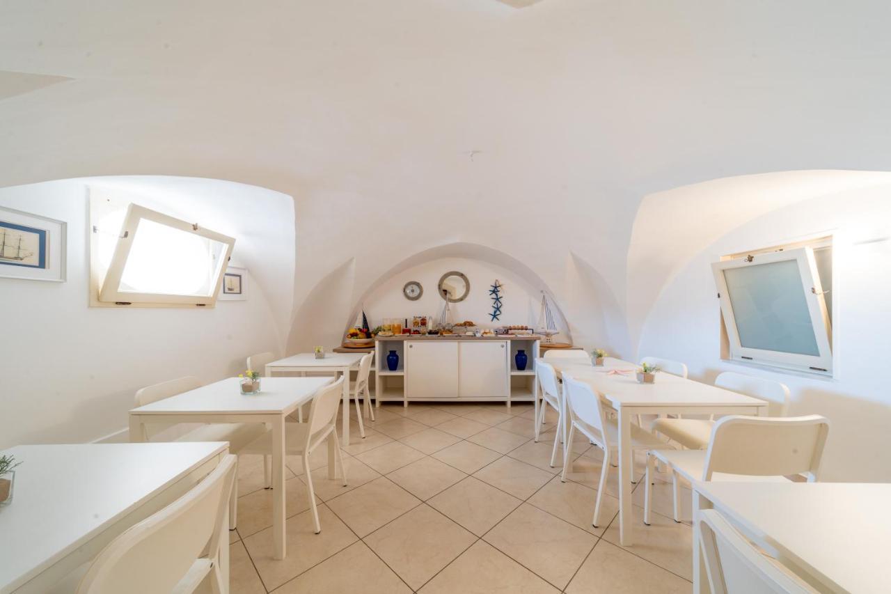 Palazzo Vergine - By Inside Salento Галиполи Екстериор снимка