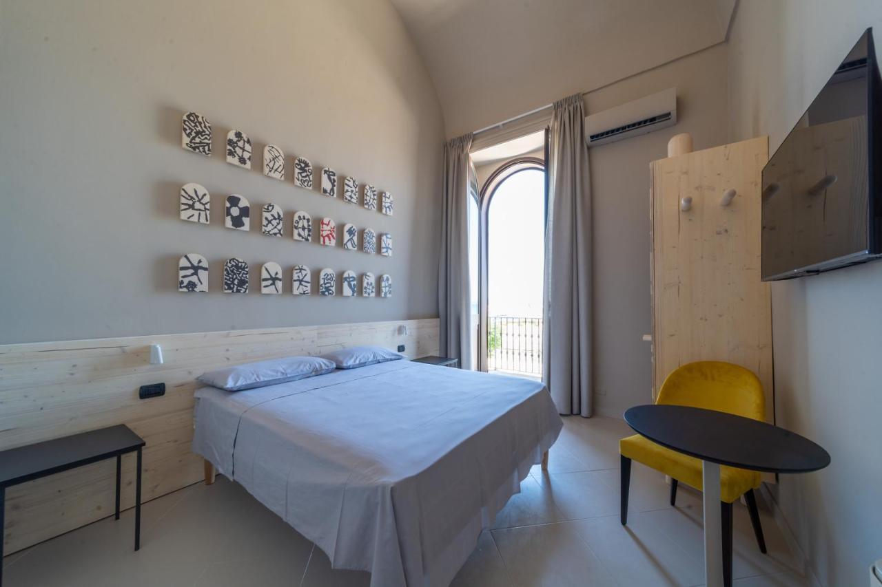 Palazzo Vergine - By Inside Salento Галиполи Екстериор снимка