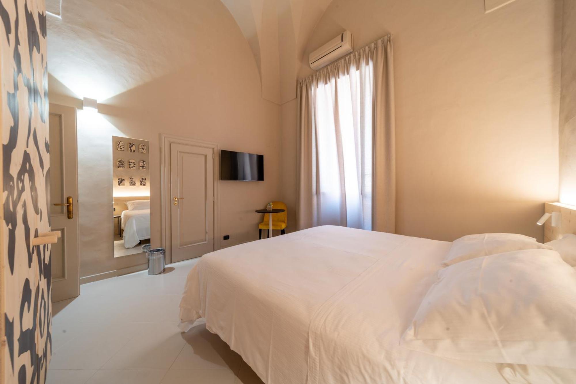 Palazzo Vergine - By Inside Salento Галиполи Екстериор снимка